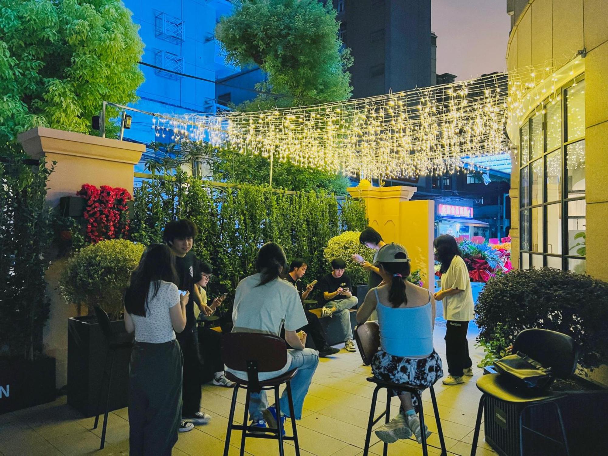 Dayin Garden Hotel -Near People'S Square & Nanjing Road-Large Social Area -Bar -Cafe -Gym -Free Laundry Luggage Storage -24H Front Desk-English Service Şanghay Dış mekan fotoğraf