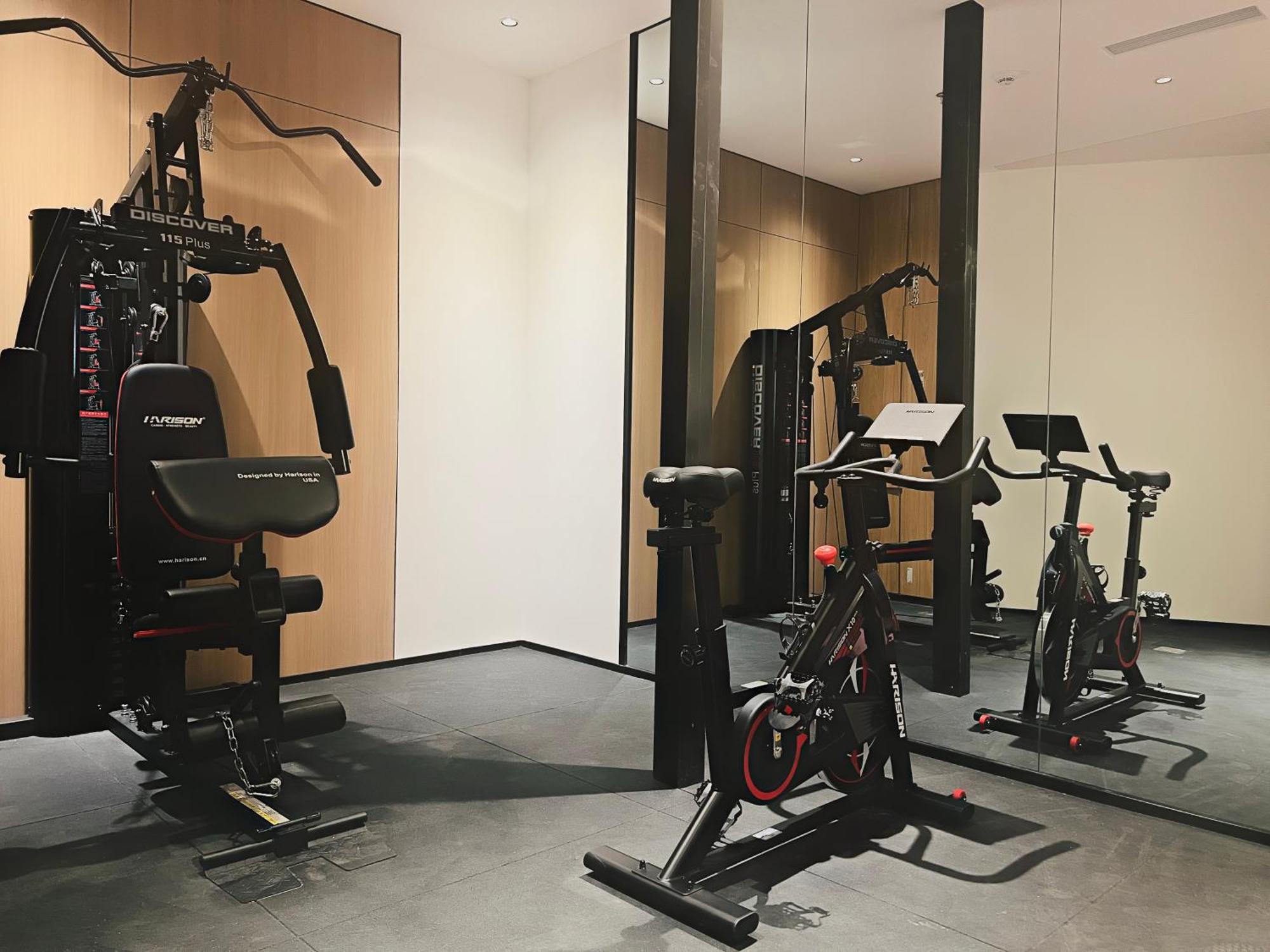 Dayin Garden Hotel -Near People'S Square & Nanjing Road-Large Social Area -Bar -Cafe -Gym -Free Laundry Luggage Storage -24H Front Desk-English Service Şanghay Dış mekan fotoğraf