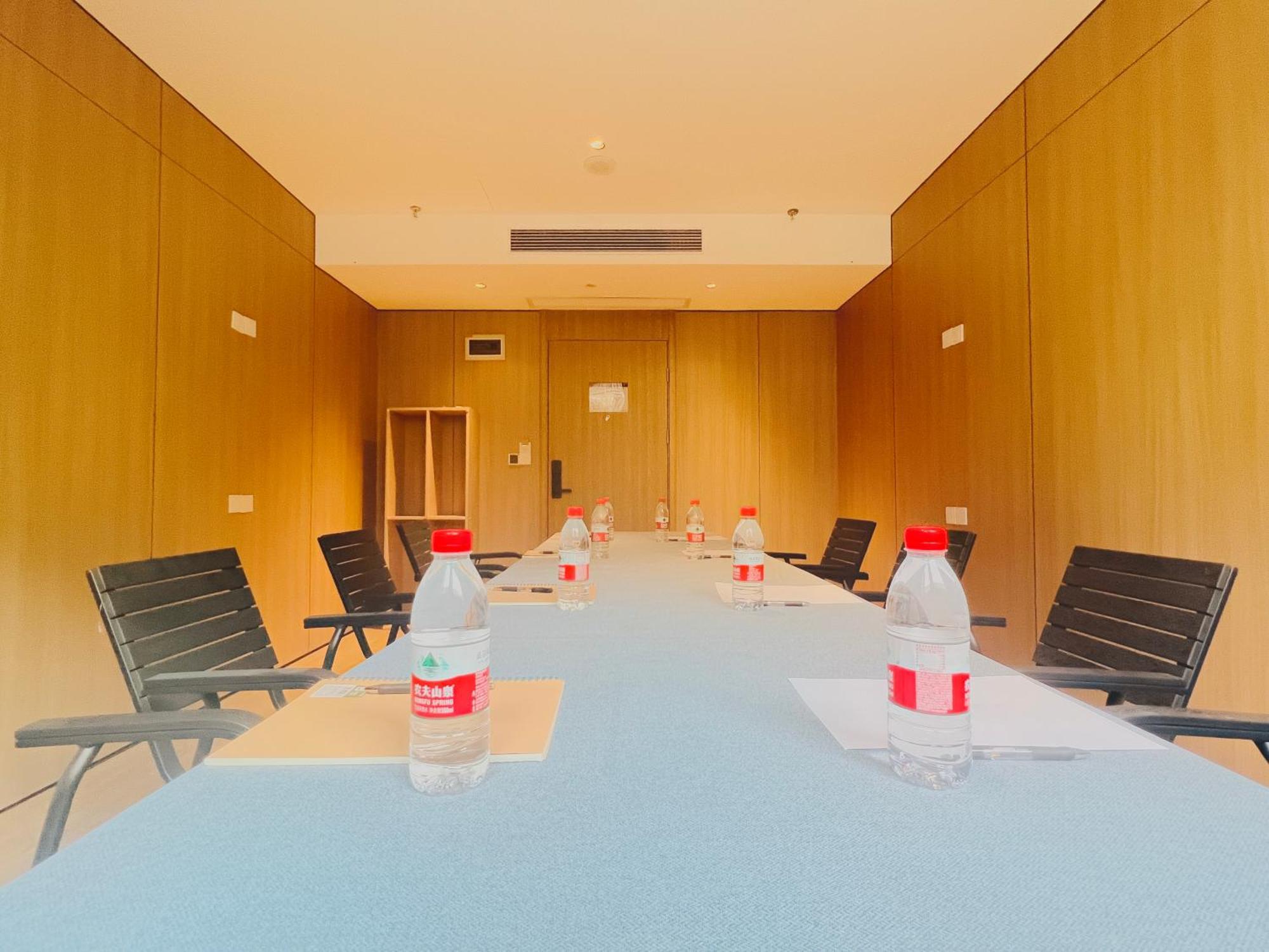 Dayin Garden Hotel -Near People'S Square & Nanjing Road-Large Social Area -Bar -Cafe -Gym -Free Laundry Luggage Storage -24H Front Desk-English Service Şanghay Dış mekan fotoğraf