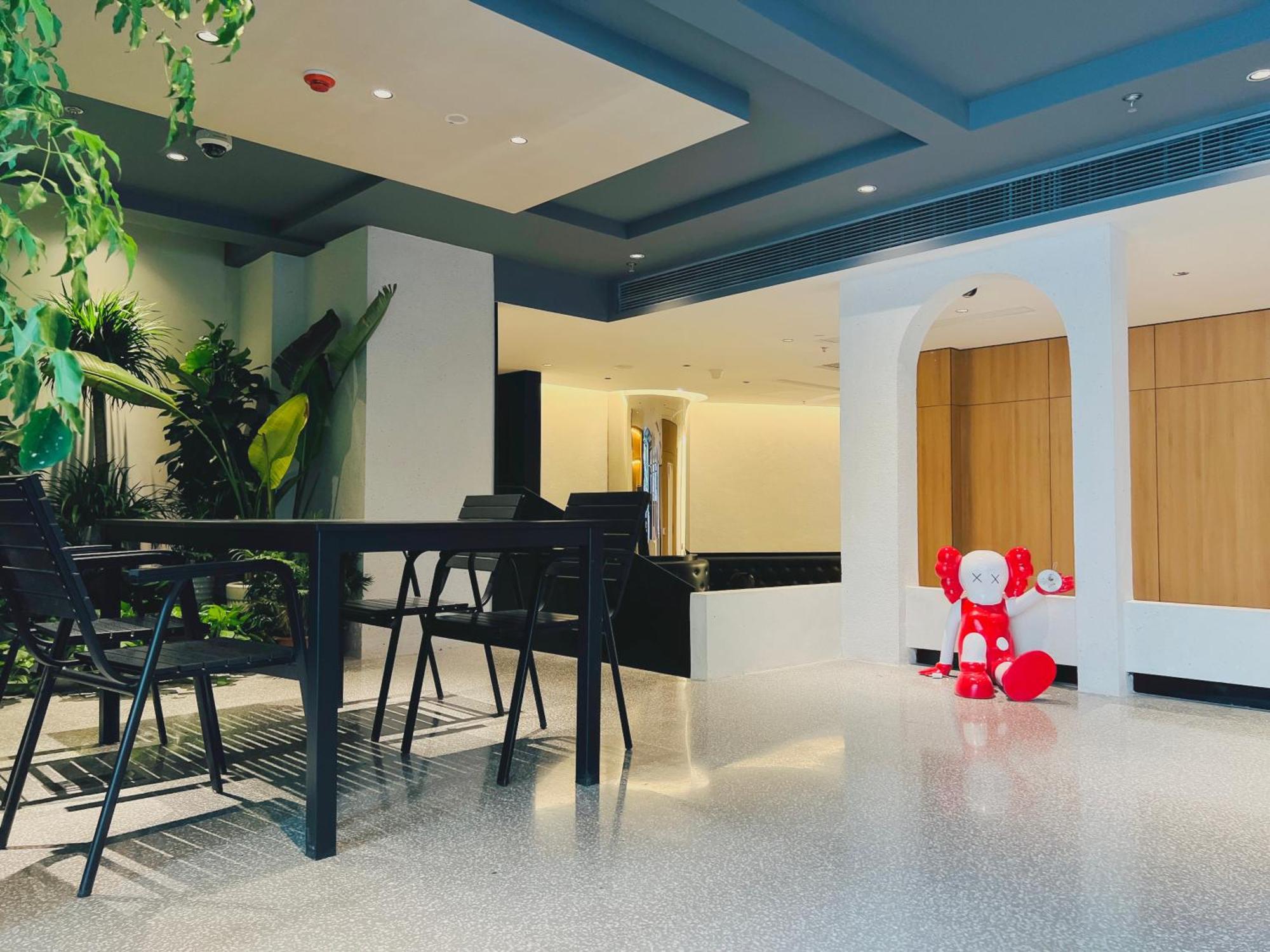 Dayin Garden Hotel -Near People'S Square & Nanjing Road-Large Social Area -Bar -Cafe -Gym -Free Laundry Luggage Storage -24H Front Desk-English Service Şanghay Dış mekan fotoğraf