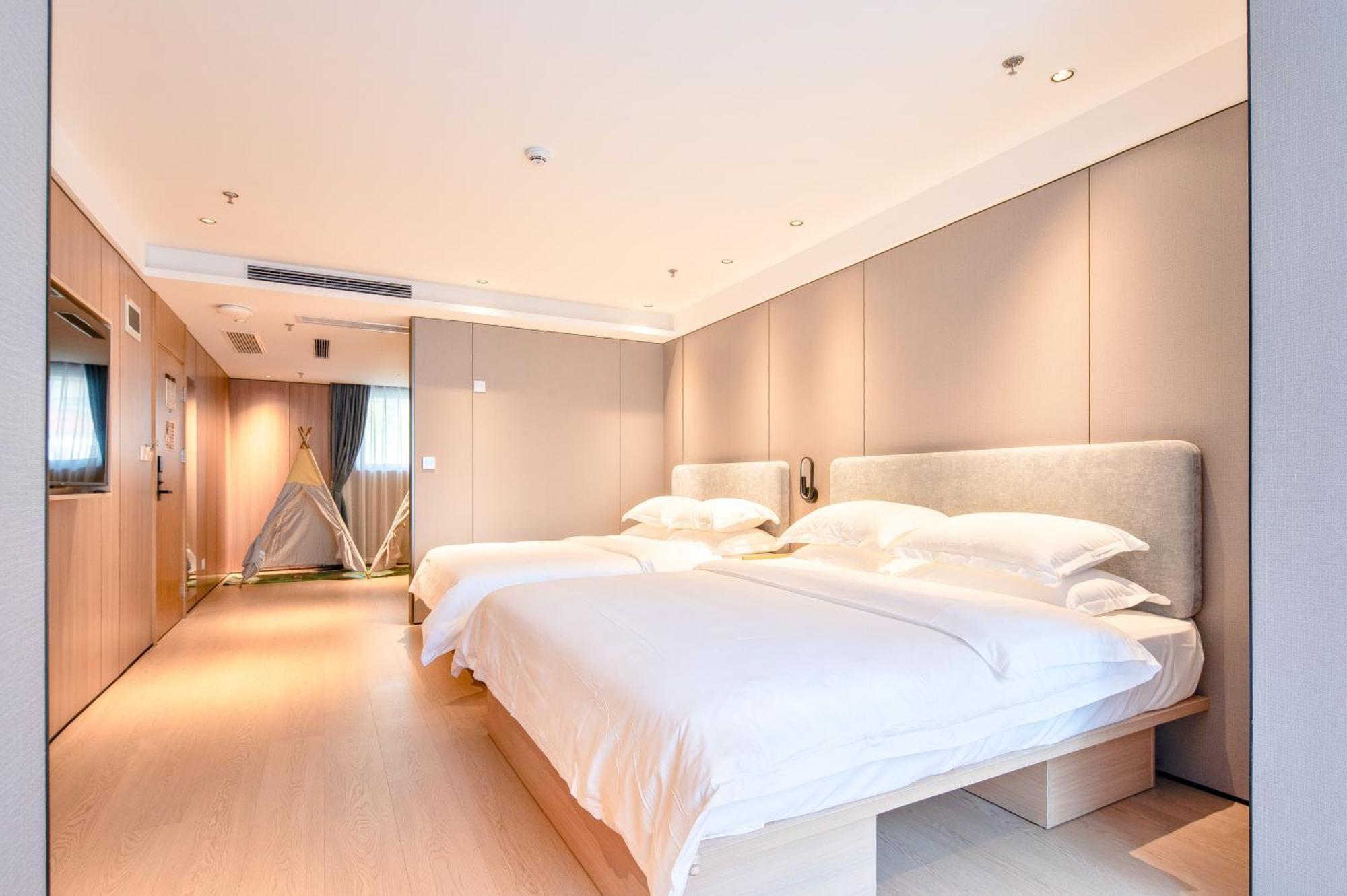 Dayin Garden Hotel -Near People'S Square & Nanjing Road-Large Social Area -Bar -Cafe -Gym -Free Laundry Luggage Storage -24H Front Desk-English Service Şanghay Dış mekan fotoğraf