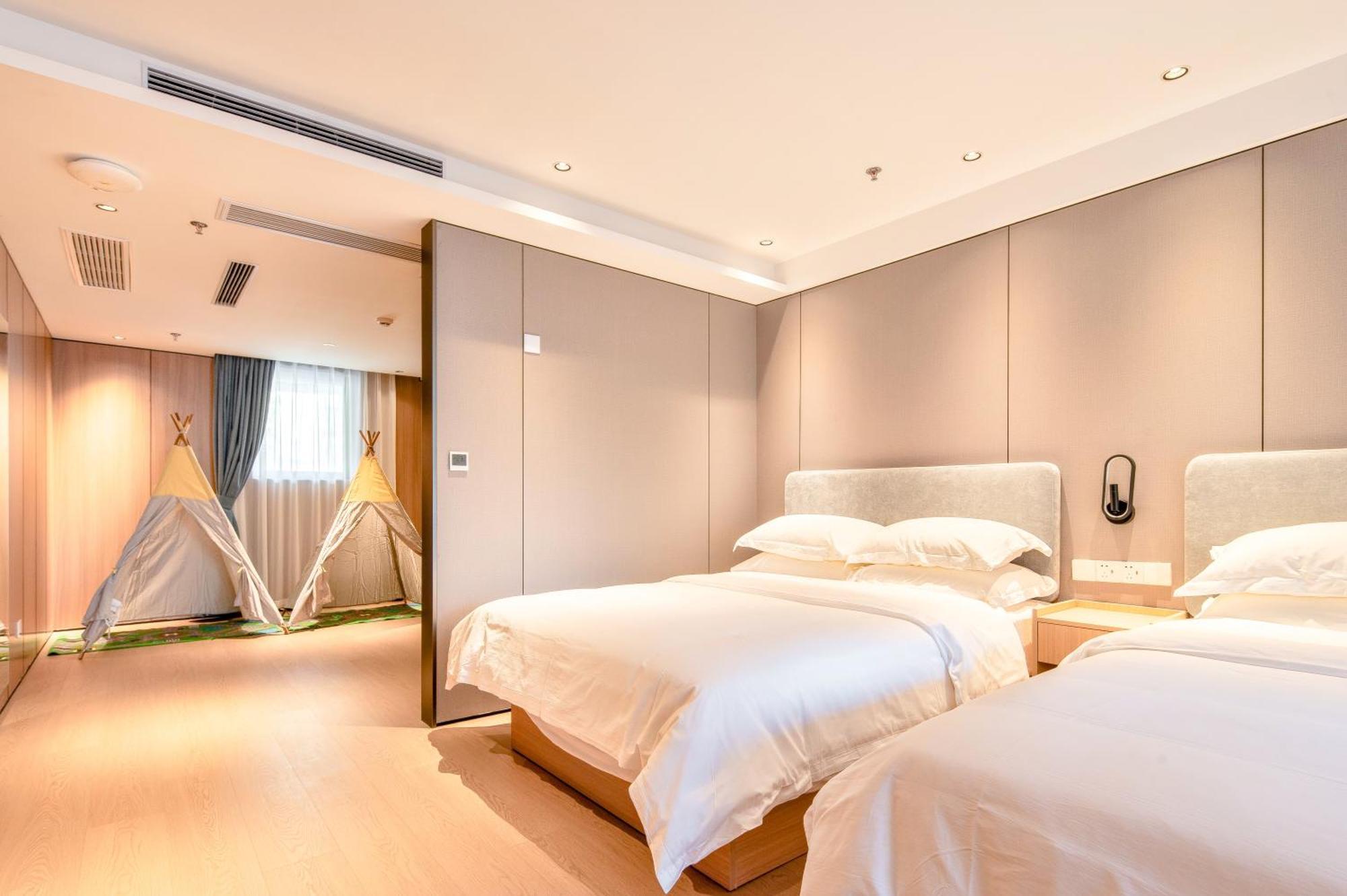 Dayin Garden Hotel -Near People'S Square & Nanjing Road-Large Social Area -Bar -Cafe -Gym -Free Laundry Luggage Storage -24H Front Desk-English Service Şanghay Dış mekan fotoğraf